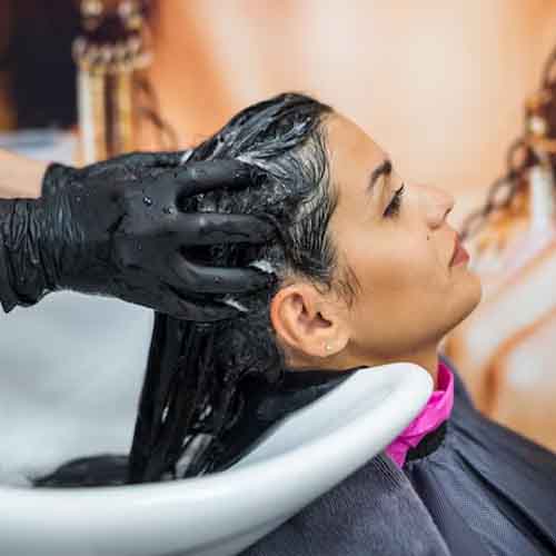 Luxury Salon in Gandhi Nagar