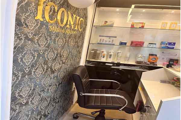 Best Nail Extension Salon in Trikuta Nagar